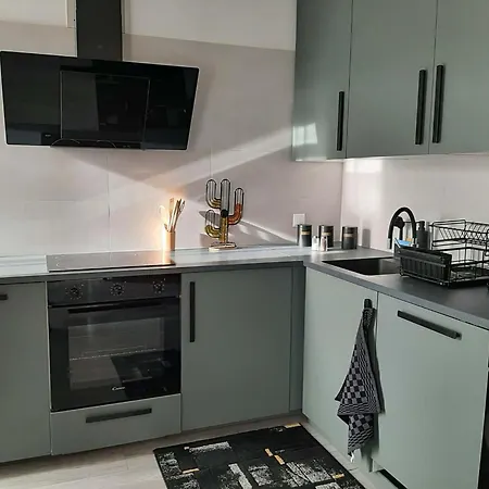 J&s Nr 77, Blisko Aquapark Reda, Trojmiasto